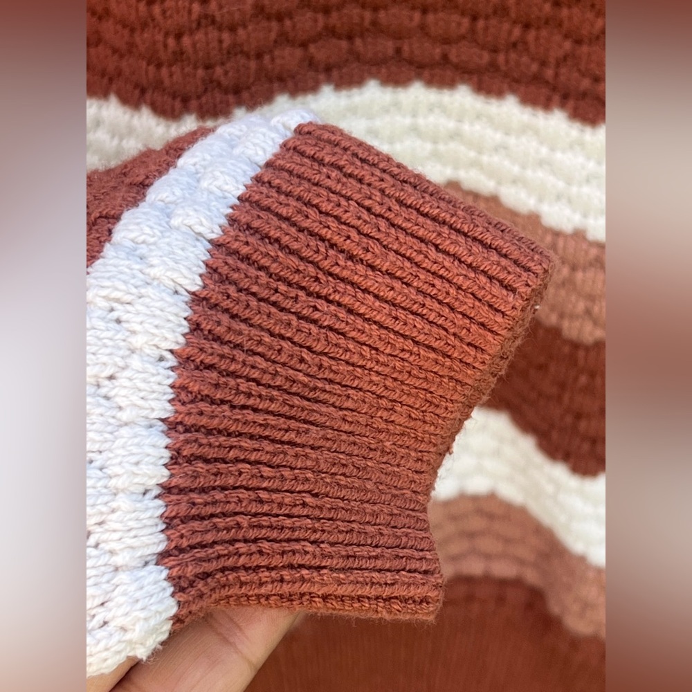 Hollister Textured Crewneck Striped Sweater - Picture 7 of 11
